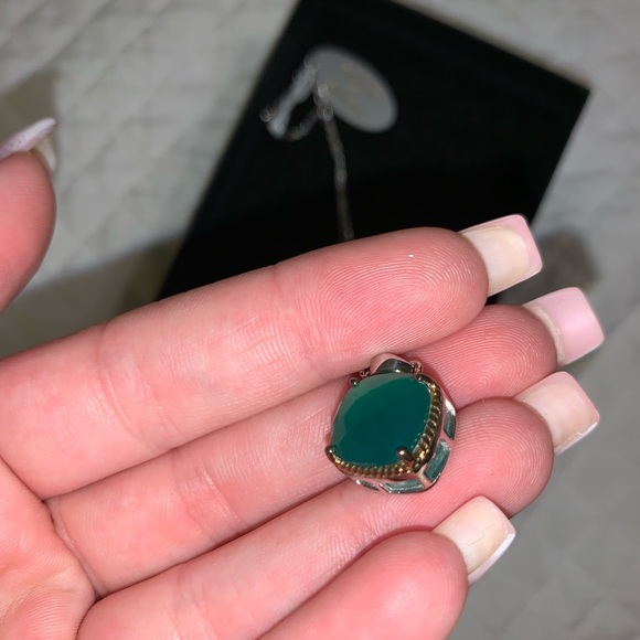 Emerald Green Necklace - Picture 7 of 8